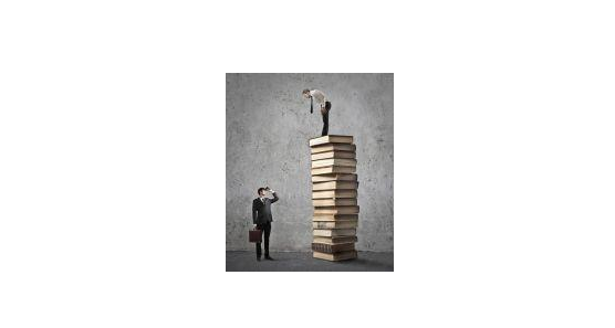 《西湖七月半》用“如聾如啞”形容“人聲鼓吹”，所表示的是(　)__自考2020真題解析